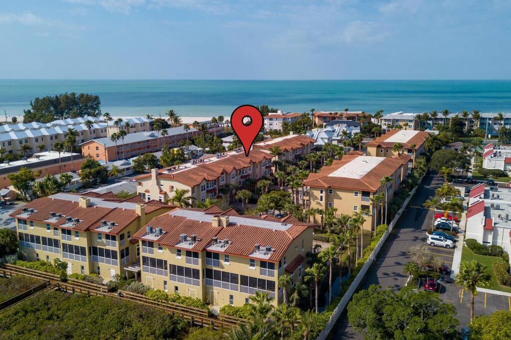 Bradenton Beach Resort Style Getaway-Walk To Beach Esterno foto