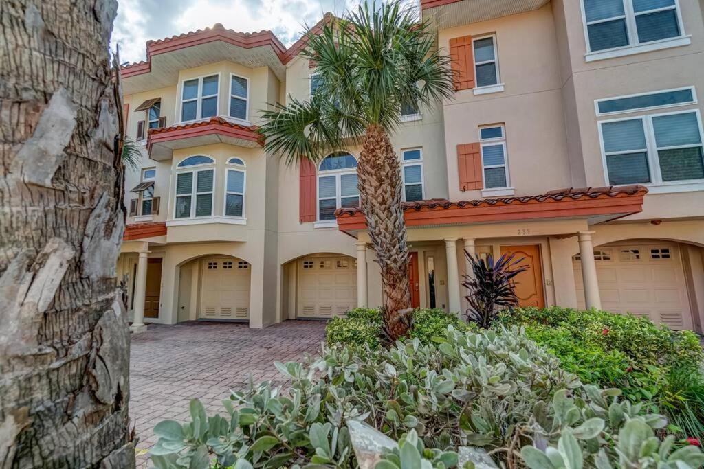 Bradenton Beach Resort Style Getaway-Walk To Beach Esterno foto