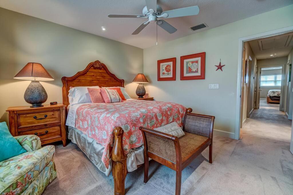 Bradenton Beach Resort Style Getaway-Walk To Beach Esterno foto